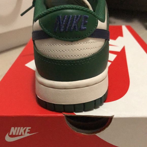 Nike Dunk low gorge green/midnight navy woman’s 7.5 - Picture 4 of 5
